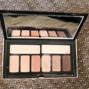 Smashbox x Vlada Cover Shot Eye Palette